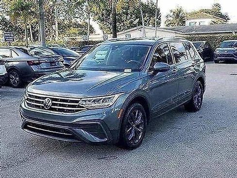 Used 2022 Volkswagen Tiguan SE image 31