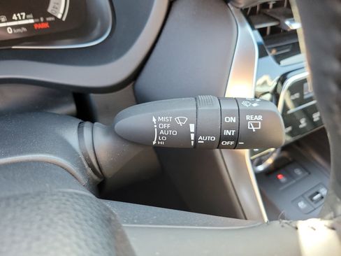 Used 2024 Toyota Venza Limited AWD/4WD image 32