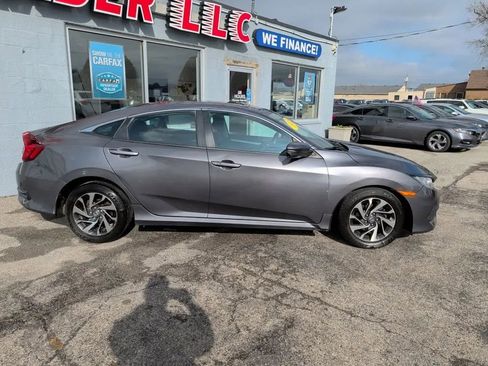 Used 2016 Honda Civic EX image 4