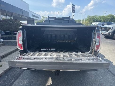 Used 2016 GMC Canyon SLE w/ SLE Convenience Package image 28