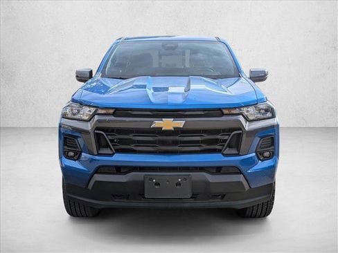 Used 2024 Chevrolet Colorado LT w/ LT Convenience Package II image 2