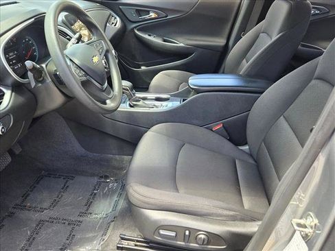 Used 2023 Chevrolet Malibu LT FWD image 15