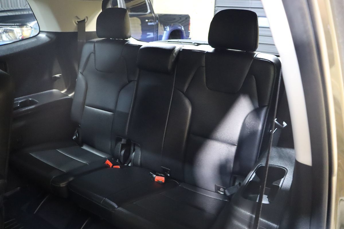 Used 2024 Kia Telluride EX w/ EX Captain's Chair Package FWD image 50