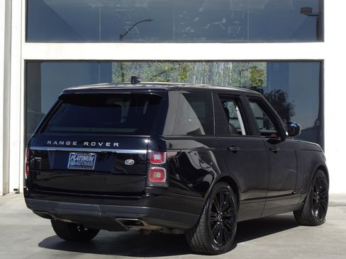 Used 2020 Land Rover Range Rover HSE image 7