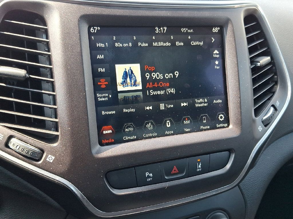 Used 2021 Jeep Cherokee Trailhawk w/ Sun, Sound & Nav Group AWD/4WD image 20