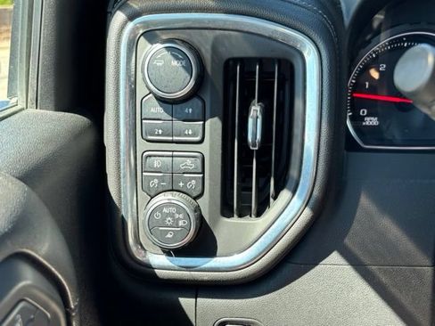 Certified 2021 Chevrolet Silverado 2500 LTZ w/ LTZ Convenience Package AWD/4WD image 33