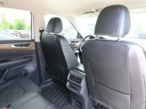 Used 2024 Volkswagen Atlas SE AWD/4WD image 27