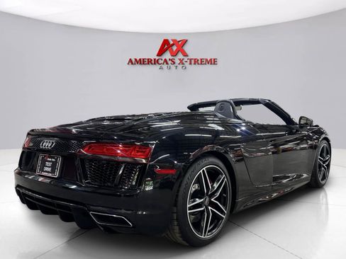 Used 2017 Audi R8 V10 w/ Carbon Exterior Package AWD/4WD image 9