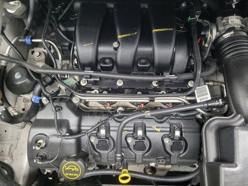 Used 2018 Ford Explorer XLT w/ Equipment Group 202A image 30