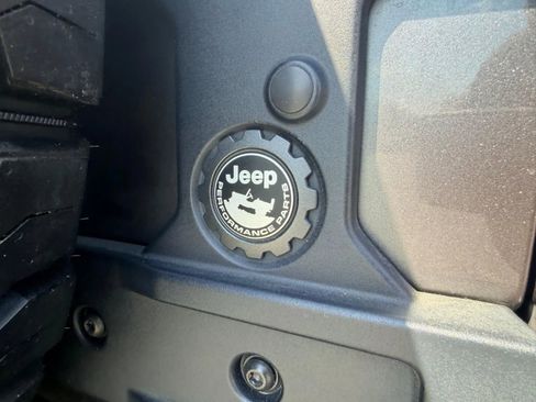 Used 2019 Jeep Wrangler Unlimited Rubicon image 37