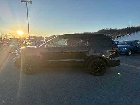 Used 2016 Ford Explorer Sport image 5