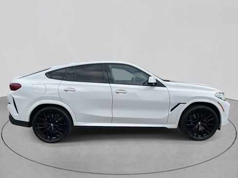 Used 2021 BMW X6 M50i w/ Executive Package image 7