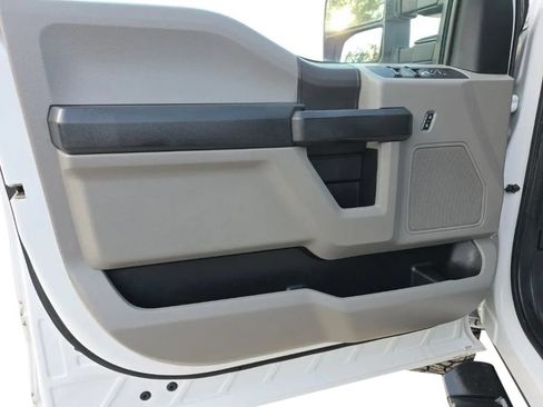 Used 2021 Ford F250 XL w/ Power Equipment Group AWD/4WD image 12