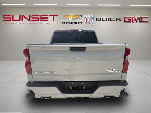Used 2026 Chevrolet Silverado 1500 High Country AWD/4WD image 7