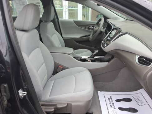 Used 2022 Chevrolet Malibu LS w/ Driver Confidence Package II FWD image 32