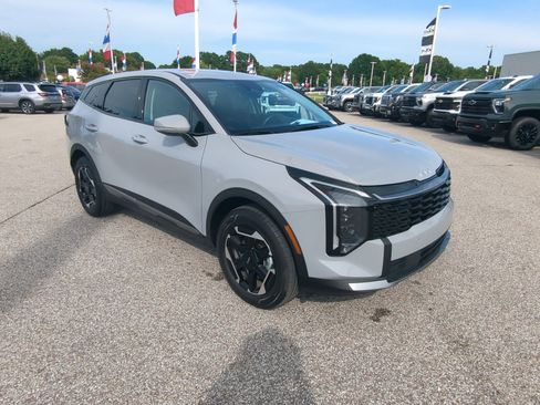 New 2026 Kia Sportage S AWD/4WD image 2