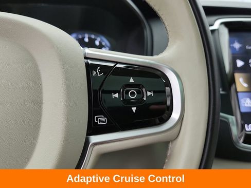 Used 2019 Volvo XC90 T6 Momentum w/ Protection Package Premier AWD/4WD image 21