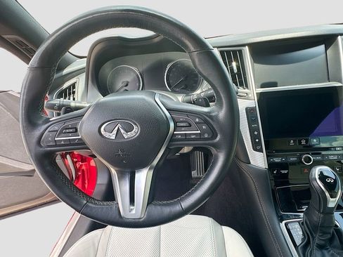 Used 2017 INFINITI Q60 Red Sport 400 RWD image 12