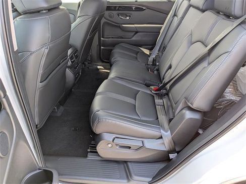 New 2025 Honda Pilot Touring image 26
