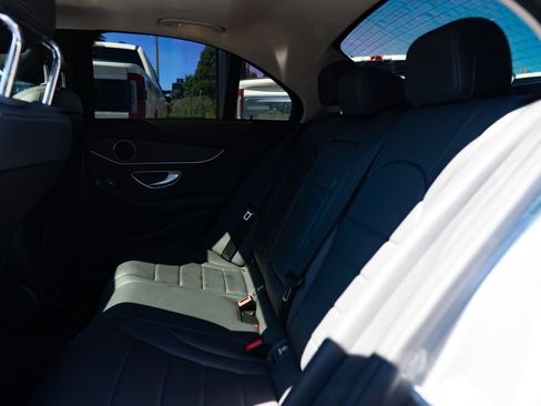 Used 2019 Mercedes-Benz C 300 Sedan image 19