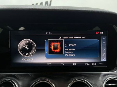 Used 2017 Mercedes-Benz E 300 4MATIC image 24