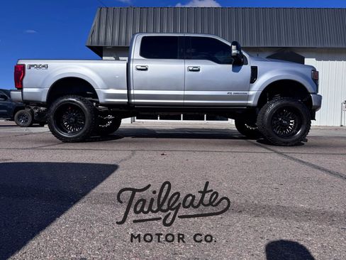 Used 2022 Ford F250 Lariat w/ Black Appearance Package image 1