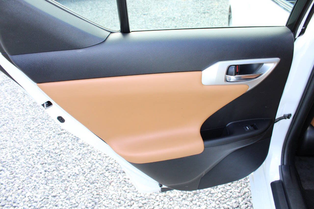 Used 2012 Lexus CT 200h Premium w/ Premium Audio Pkg FWD image 22