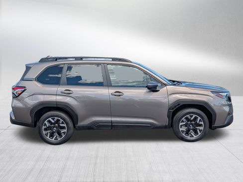 Certified 2025 Subaru Forester Premium AWD/4WD image 8