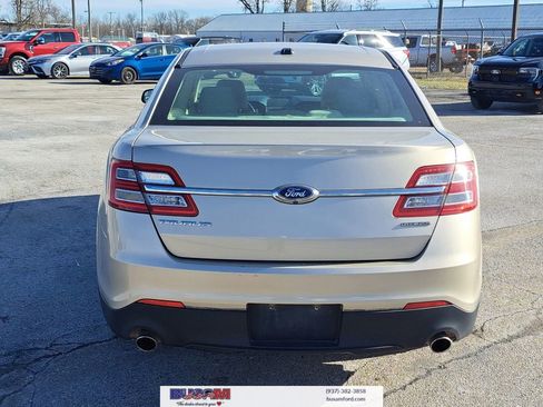 Used 2017 Ford Taurus SE image 24
