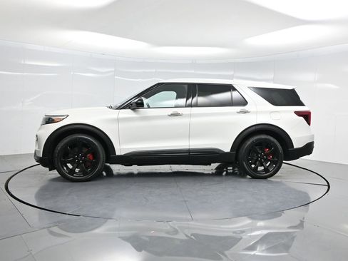 Used 2022 Ford Explorer ST w/ ST Street Pack image 35