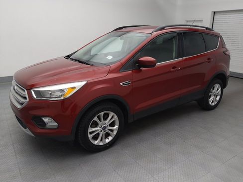 Used 2018 Ford Escape SE AWD/4WD image 2
