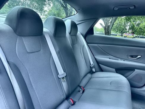 Used 2024 Hyundai Elantra SE FWD image 26