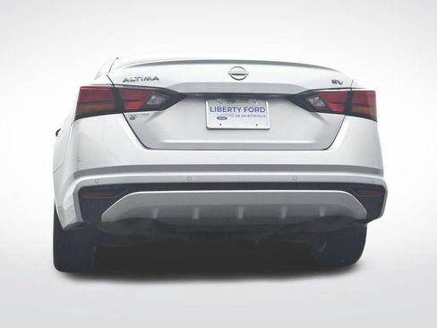 Used 2024 Nissan Altima 2.5 SV FWD image 44