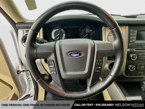 Used 2016 Ford Expedition XLT w/ Equipment Group 201A RWD image 11