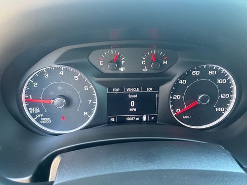 Used 2018 GMC Terrain SLE FWD image 16