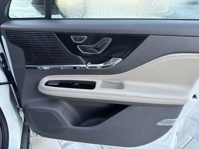 Used 2022 Lincoln Corsair Reserve FWD image 17