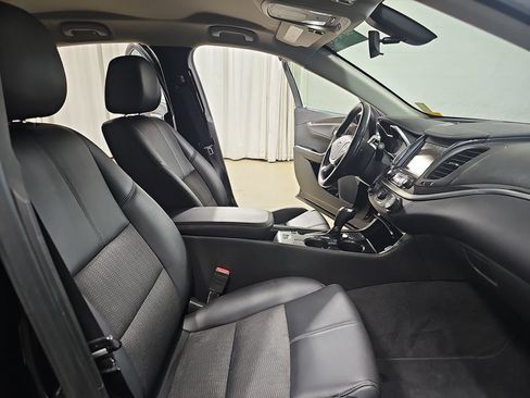 Used 2018 Chevrolet Impala LT FWD image 13