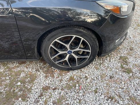 Used 2018 Ford Focus SEL image 34