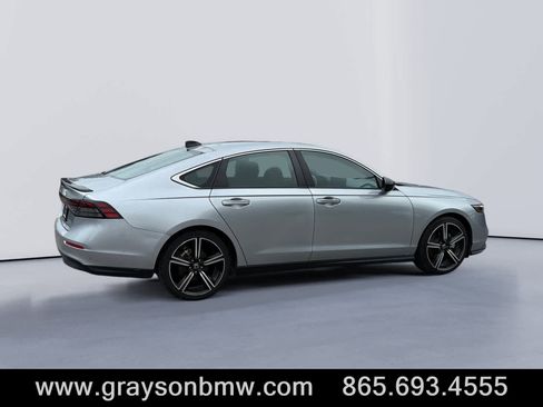 Used 2024 Honda Accord Sport image 3