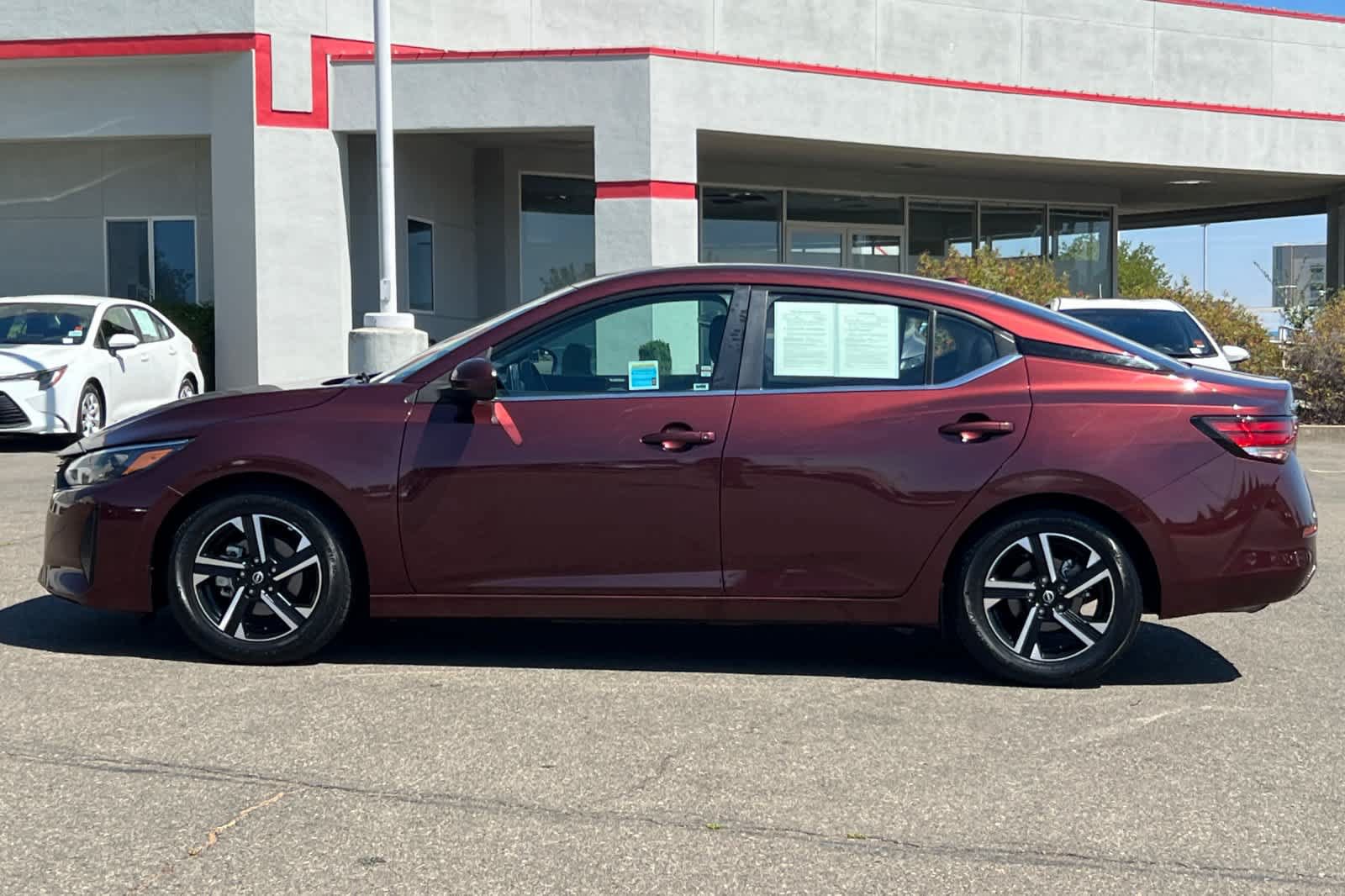 Used 2025 Nissan Sentra SV FWD image 9