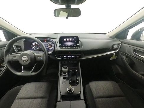 Used 2024 Nissan Rogue SV image 23