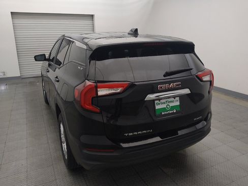 Used 2024 GMC Terrain SLE AWD/4WD image 6