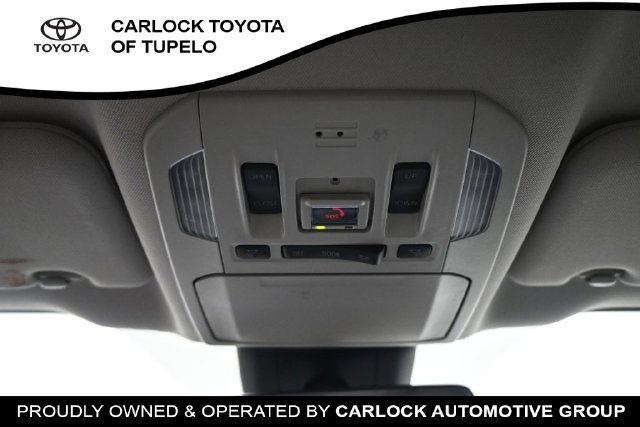 Used 2023 Toyota Highlander XLE FWD image 38