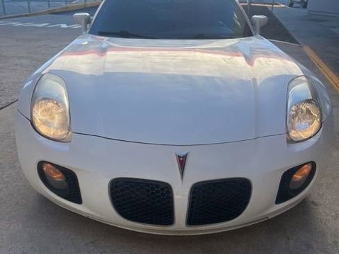 Used 2007 Pontiac Solstice GXP w/ Premium Package image 1