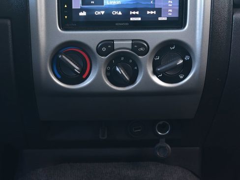 Used 2010 GMC Canyon SLT image 25