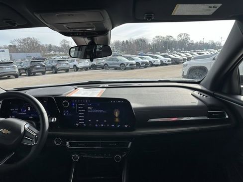 Certified 2024 Chevrolet Traverse LT w/ Trailering Package image 14