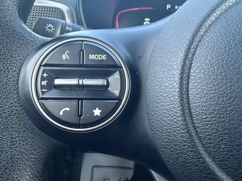 Used 2024 Kia Soul LX w/ Option Group 015 FWD image 16
