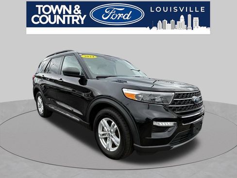 Used 2024 Ford Explorer XLT w/ Equipment Group 202A RWD image 3