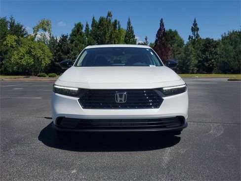 New 2025 Honda Accord SE image 2