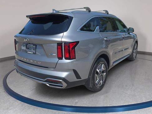 Used 2021 Kia Sorento S FWD image 5